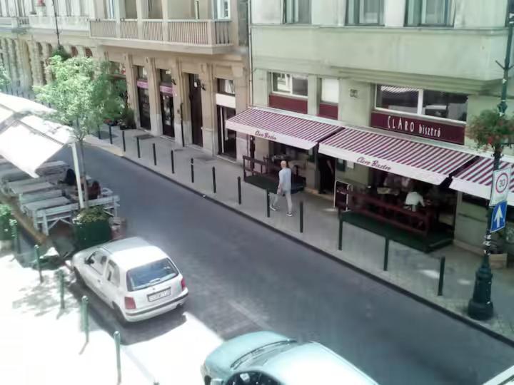 Spacious Base In The Center With Old Style Apartment Budapest