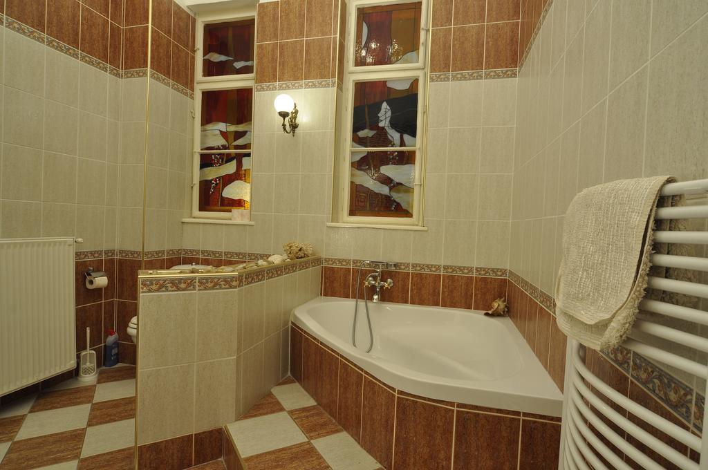 Charming Art Deco Flat Apartment *