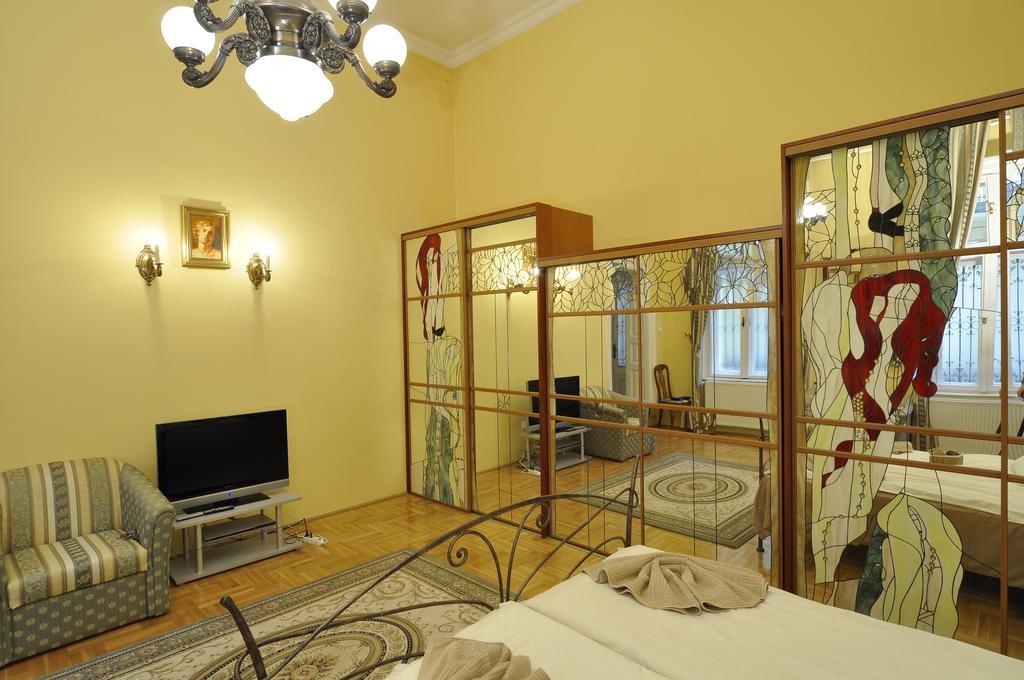 Apartment Charming Art Deco Flat