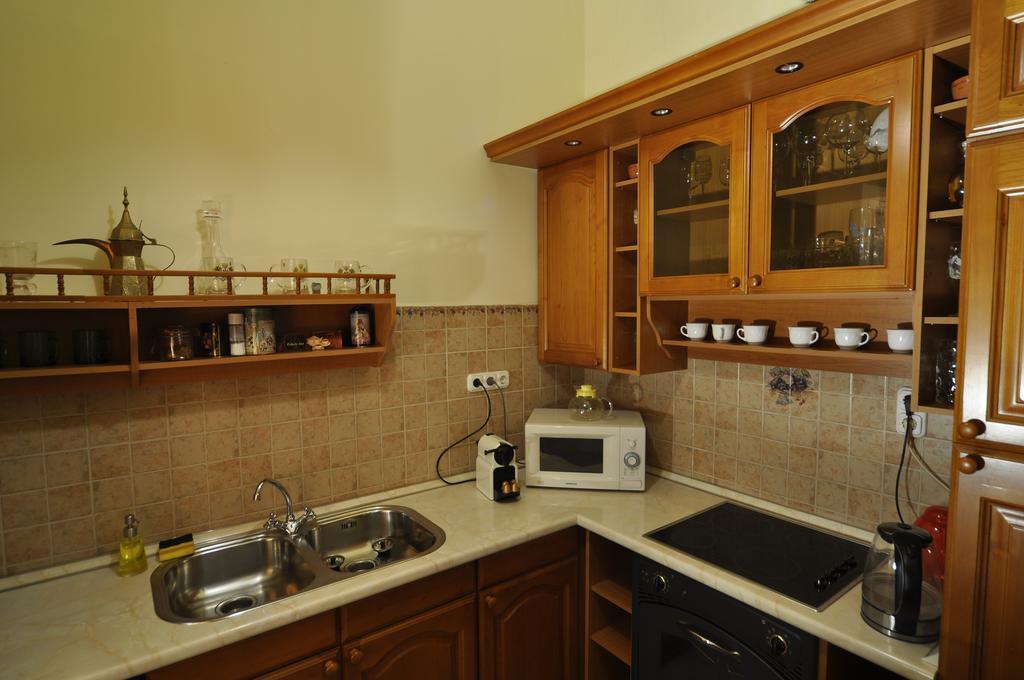 Charming Art Deco Flat Apartment