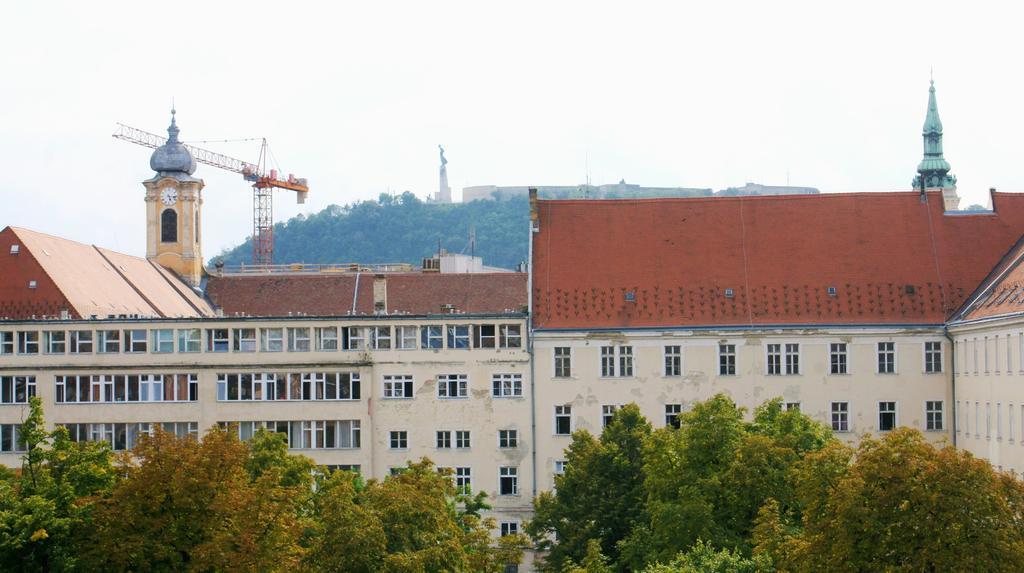 Supercentral Apartment