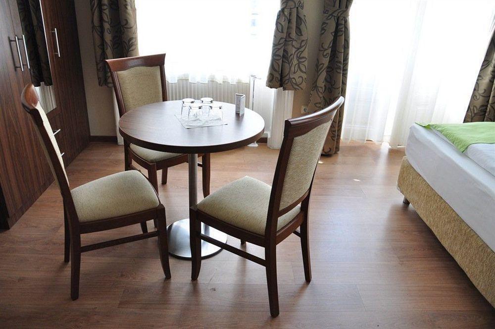Elit Hotel 3*