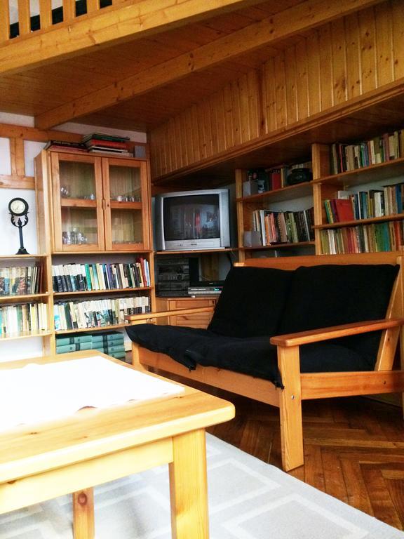 Argyelus Apartment *