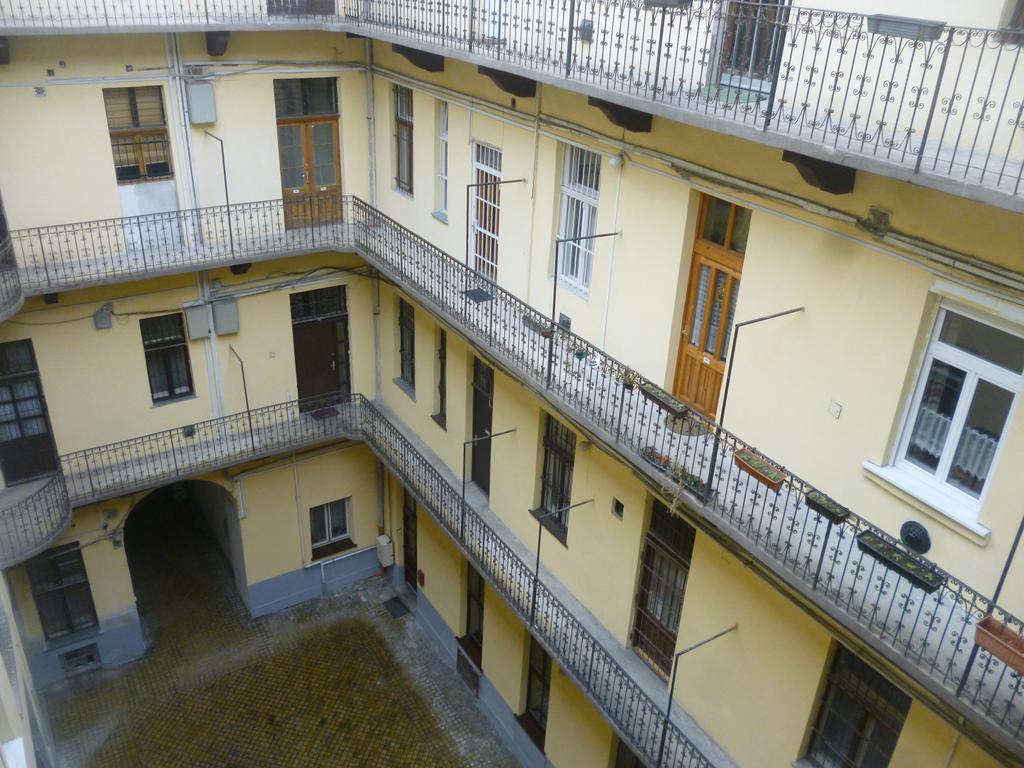 Apartamento Kis Stáció 11 Beds Budapest