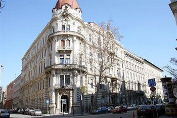 Hotell Alkotmany Street *