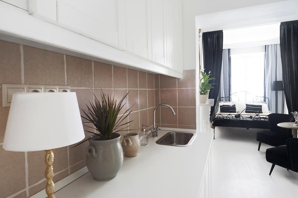 Apartment Mono