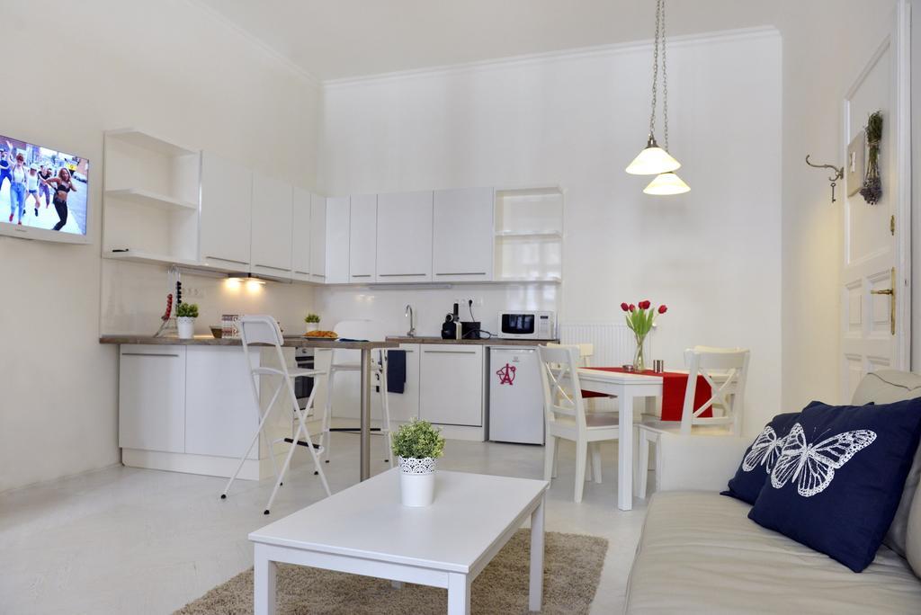Apartment Paris Budapest