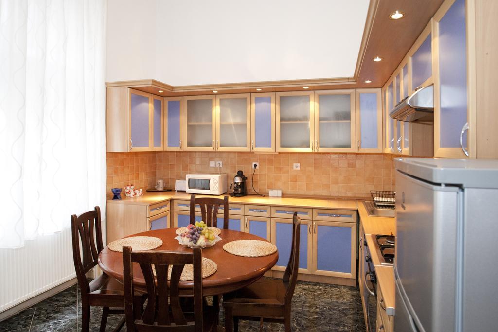 Liana-luxury And Flat * Budapest