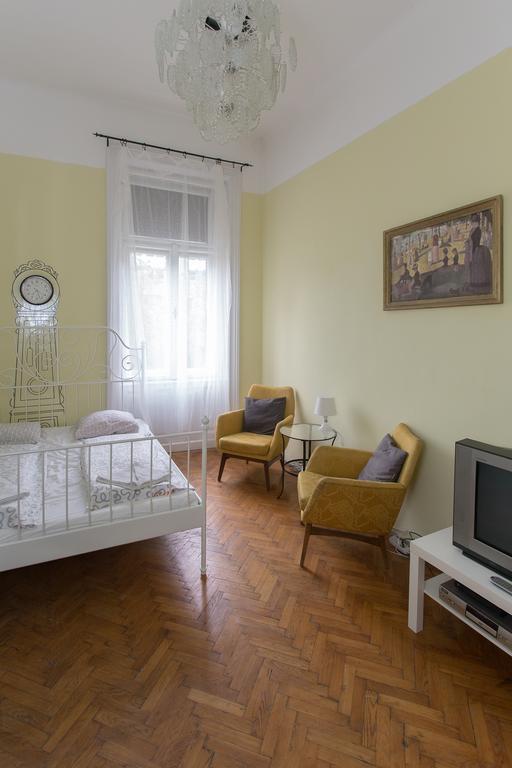 Wesselenyi Near Gozsdu Udvar Pensionat *