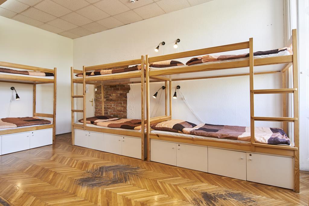Apartment B3 *