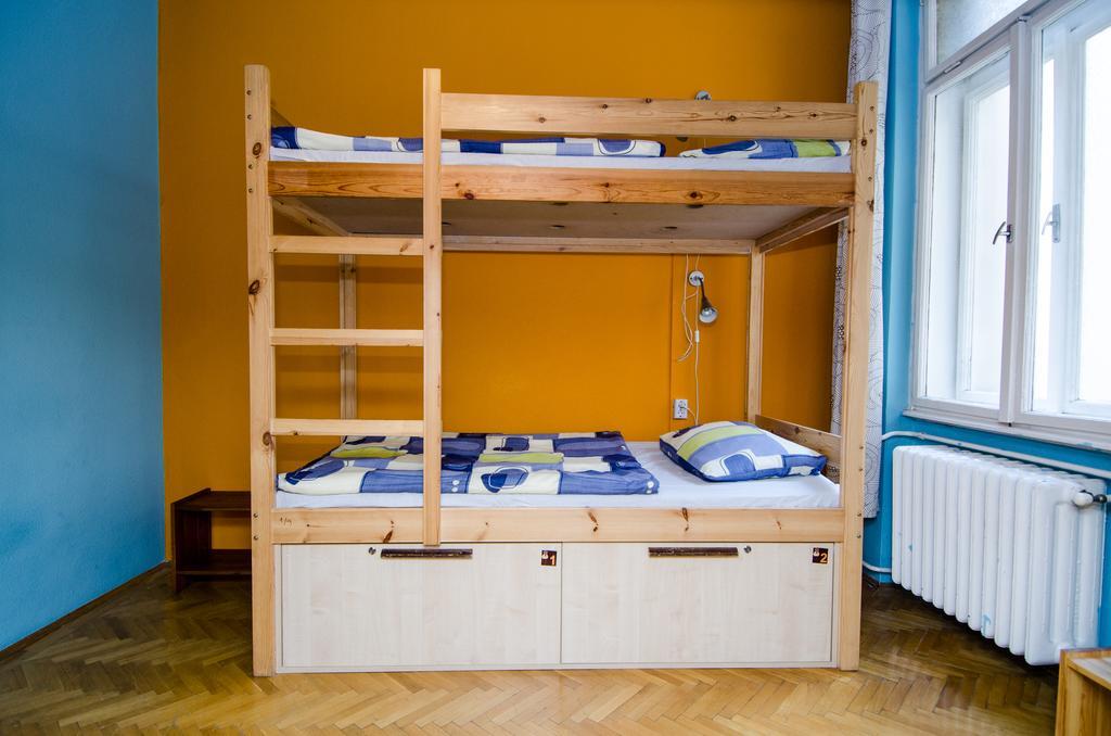 Hostal Goodmo House