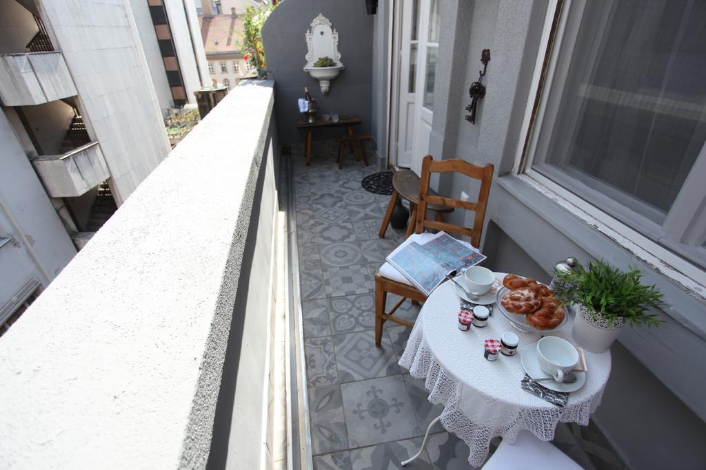 D.five Neo-baroque With Terrace