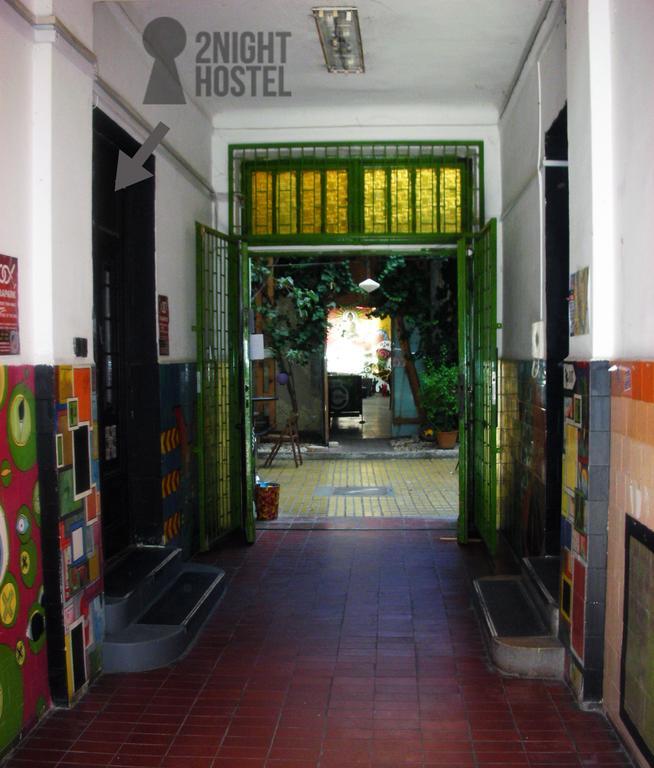 Hostal 2night *