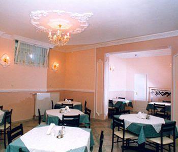 Pensión Casa Latina 3*