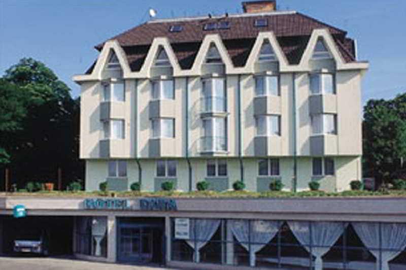 Bara Junior Budapest