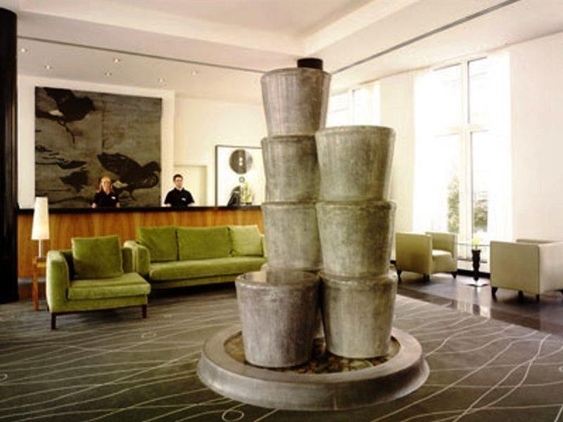 Park Plaza 4*