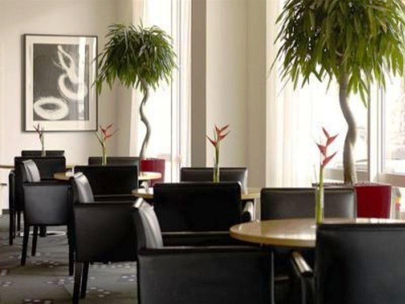 Park Plaza 4*