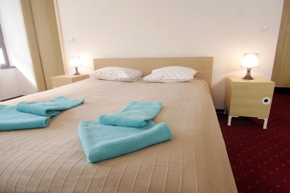 Synagogue View Guest House *