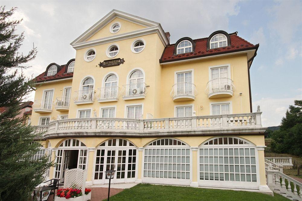 Korda Hotel 3*