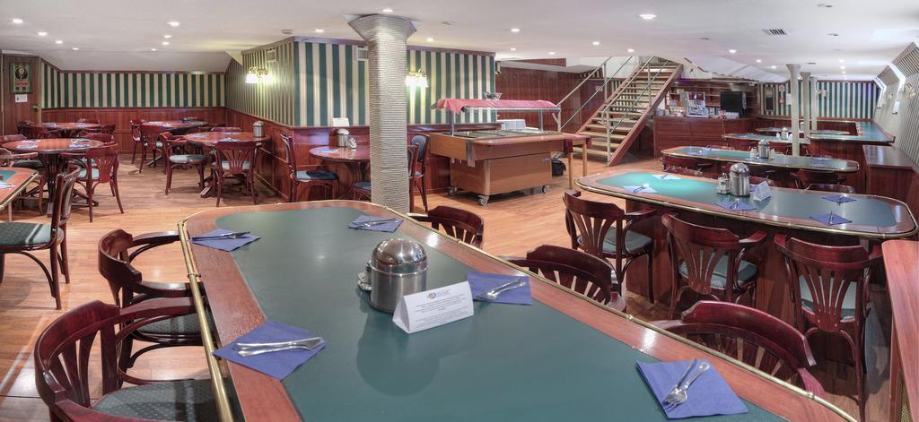 Fortuna Boat Botel Budapest