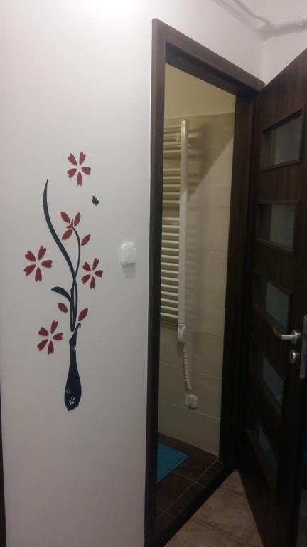 Rona Apartman
