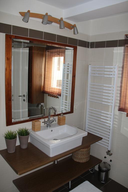 Queen Zita 130 M2 Near Chain Bridge Lejlighed *