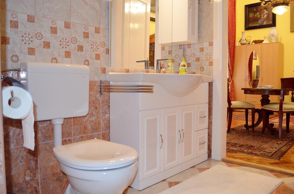 Central Ring Apartman *