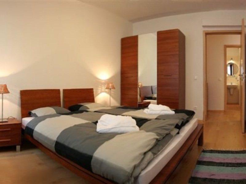 Opera Apartment *