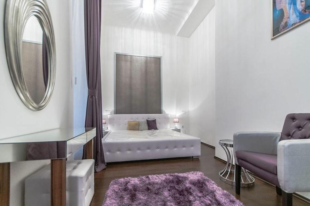 White House * Budapest