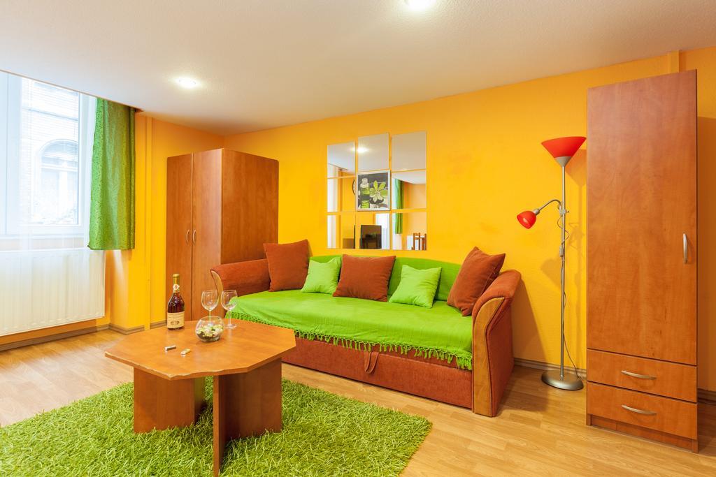 Central Studio O Utca Apartamento *