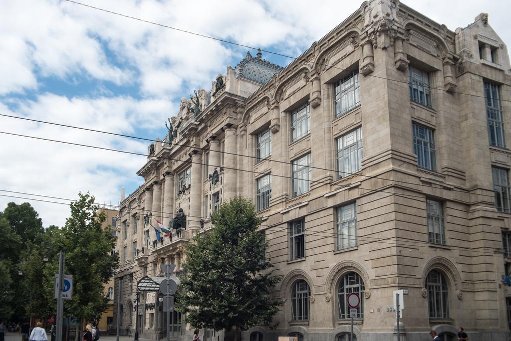 Apartment Inviting Flat In The Heart Of Town *
