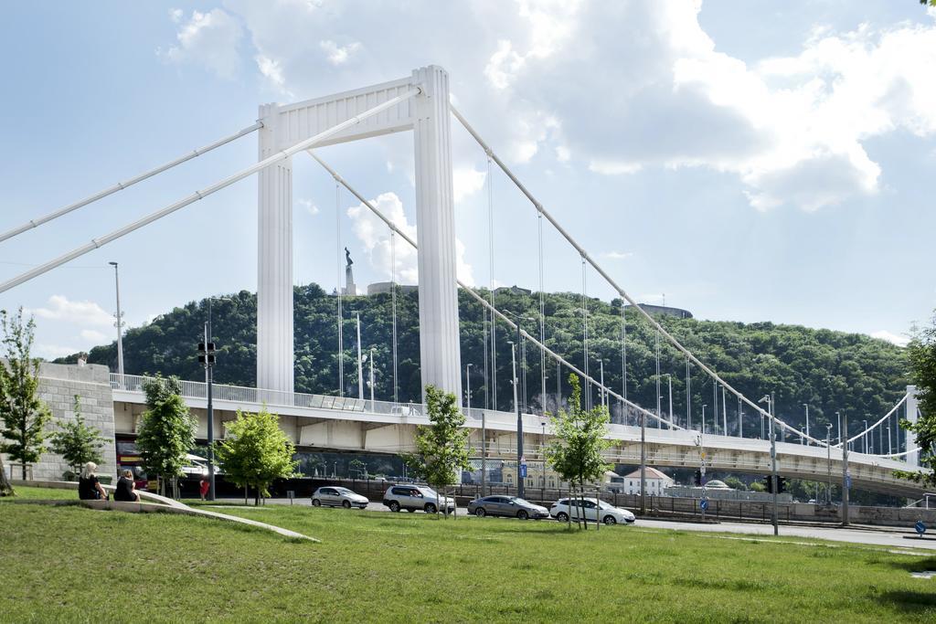 Riverside Flat With King Castle View * Budapest