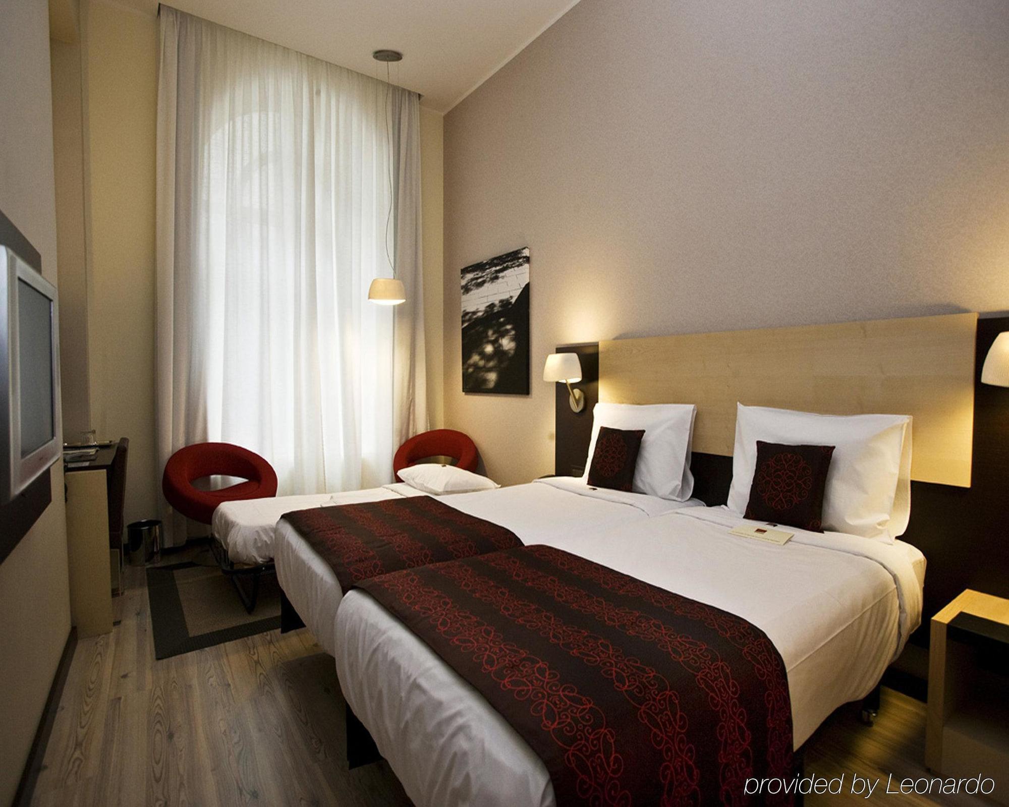 Ikonik Parlament Hotel