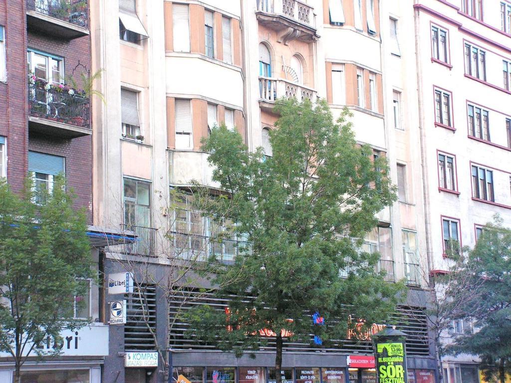 Sleepover Center Guestrooms Pensjonat 3*