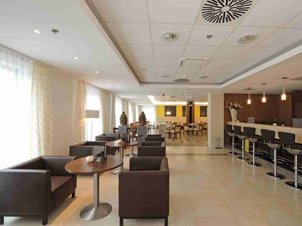Achat Hotel 4*