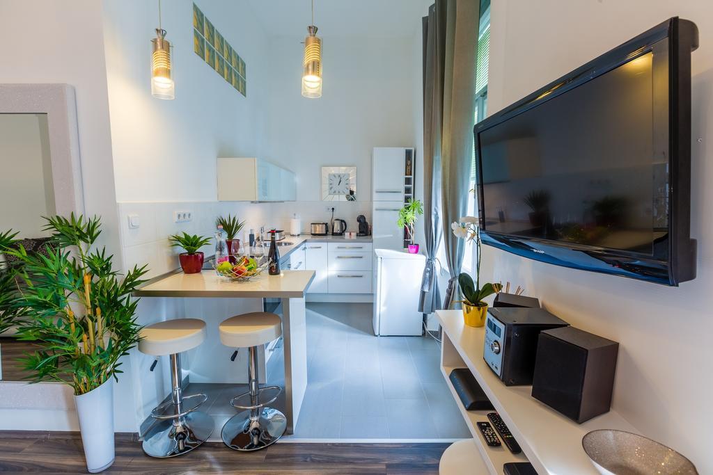 Vorosmarty Square Luxury Apartman