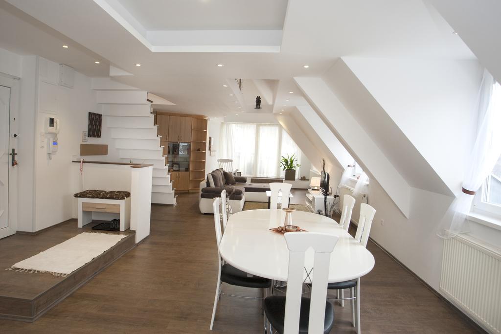 Apartment Riverside Flat With King Castle View Budapest