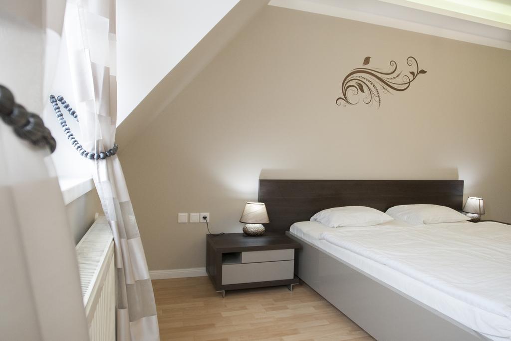 Apartment Riverside Flat With King Castle View *