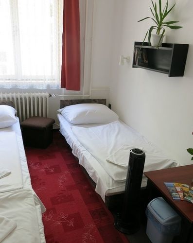 Dominik Panzio Budapest