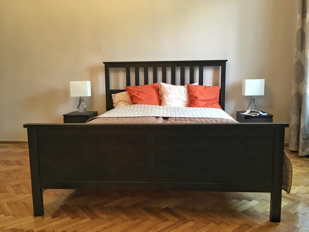 Apartamento Diamonds With 2 Near Guzsdu Udvar *