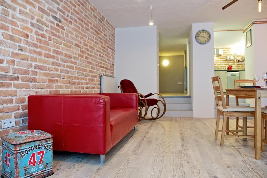 Appartamento Unique Ping-pong Family Duplex In The Heart Of City
