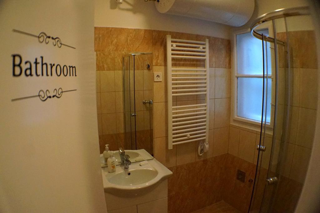 Nexus Wifi & Ac For Up To 22 Appartamento Budapest