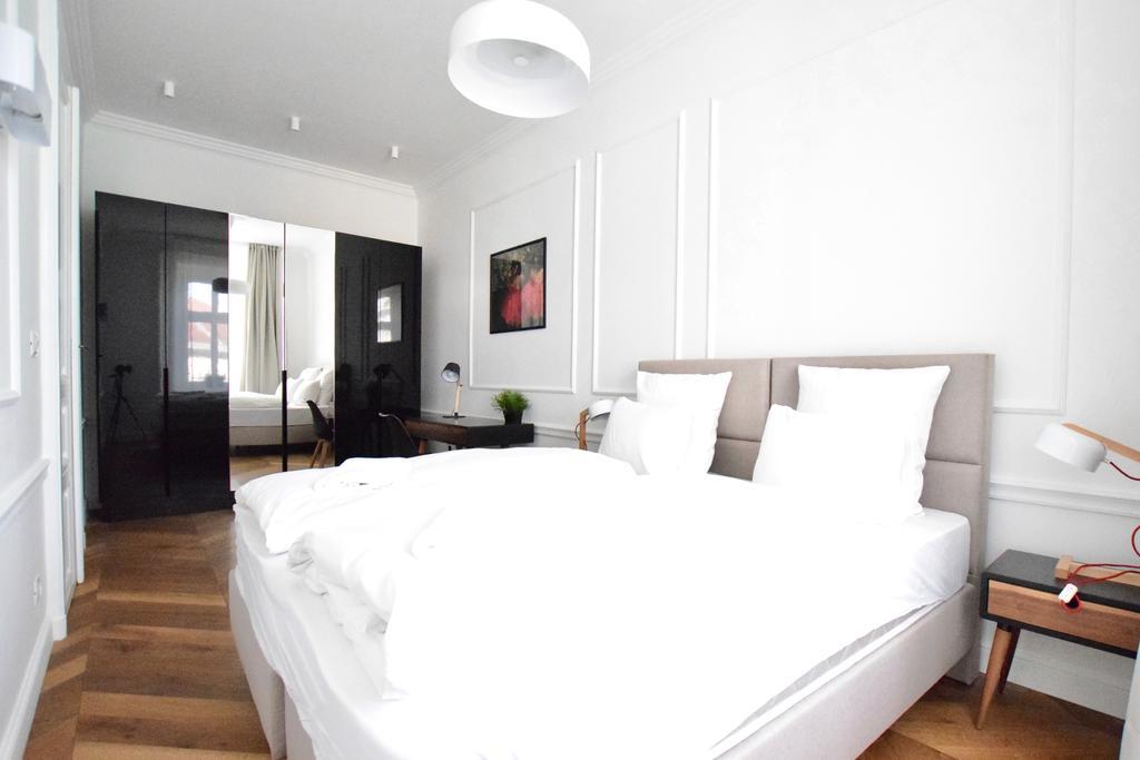 Luxury By Hi5 - Szervita Apartamento Budapest