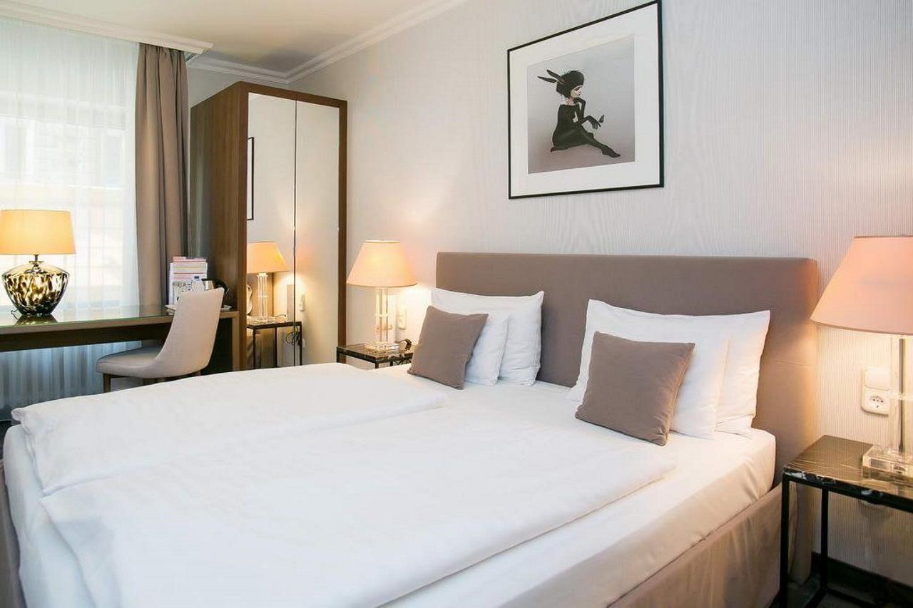 Ambra Budapest
