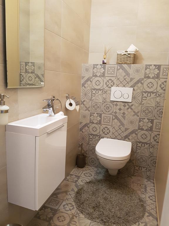 Supreme Center Apartment