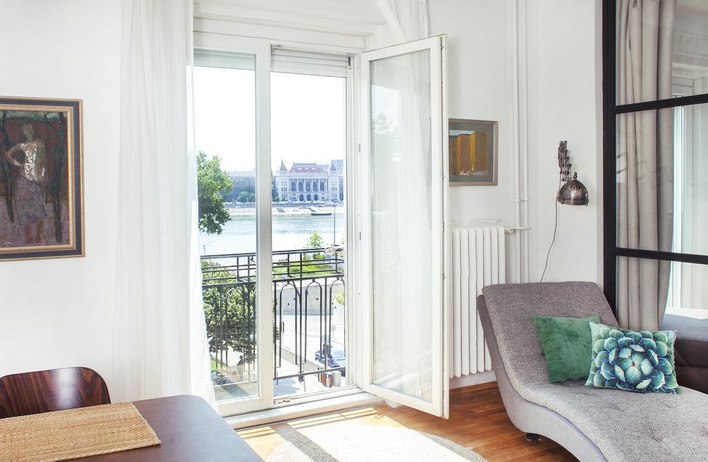 Riverside Panorama Apartment *