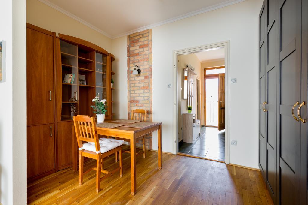 East Station - Baross 1 & 2 Apartmán