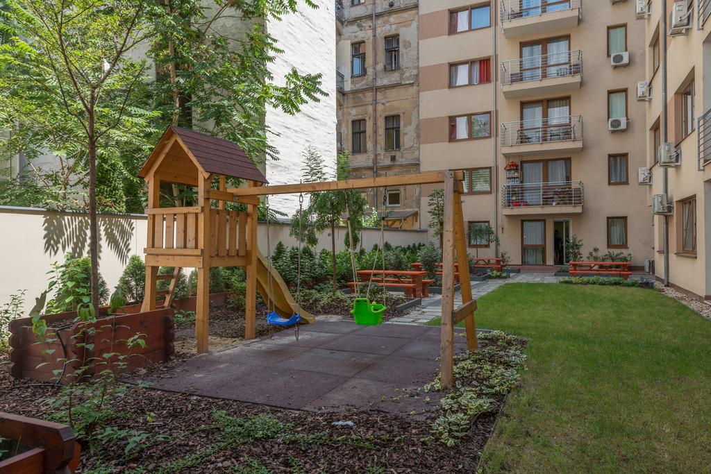 Apartahotel Corvin Plaza Apartamentos&suites