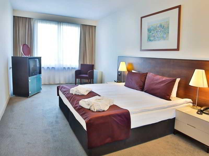 Hotel Adina 4*