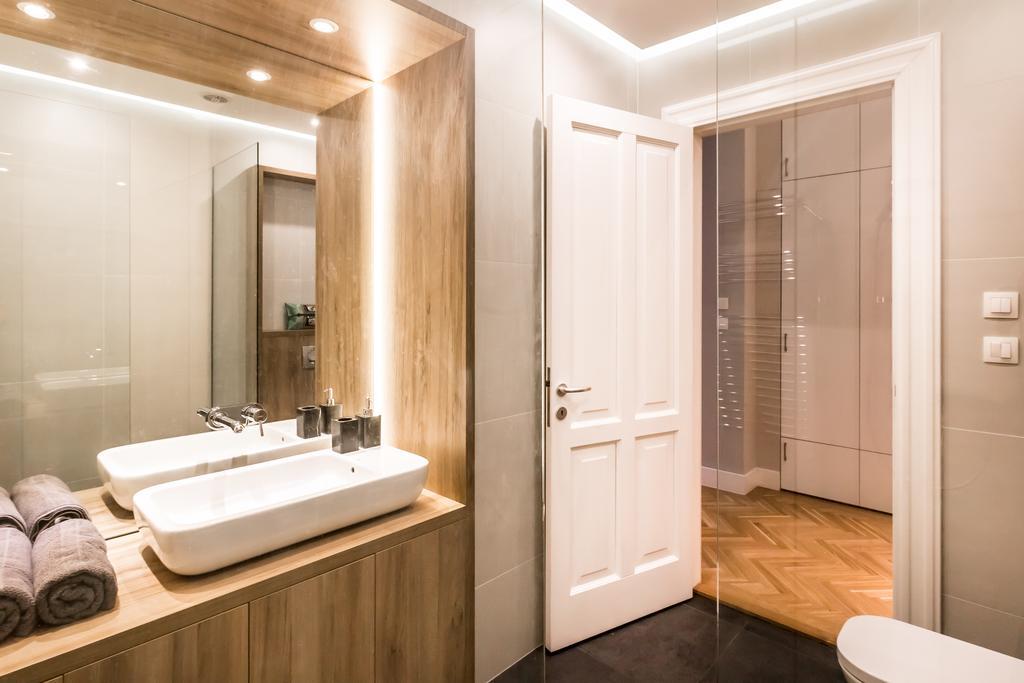 Bpr Opera Lux Treasure Budapest